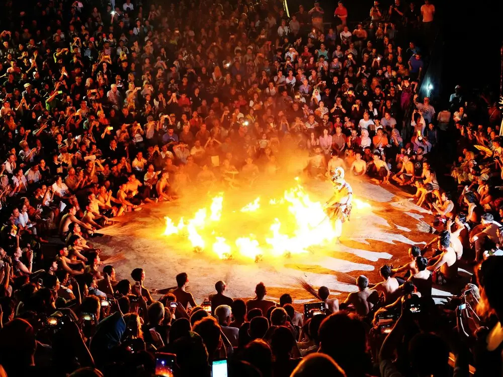 Uluwatu temple & Kecak dance — Bali (1)